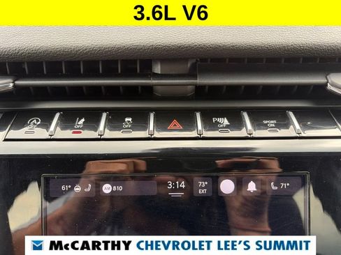 Used 2023 Jeep Grand Cherokee Altitude AWD/4WD image 11