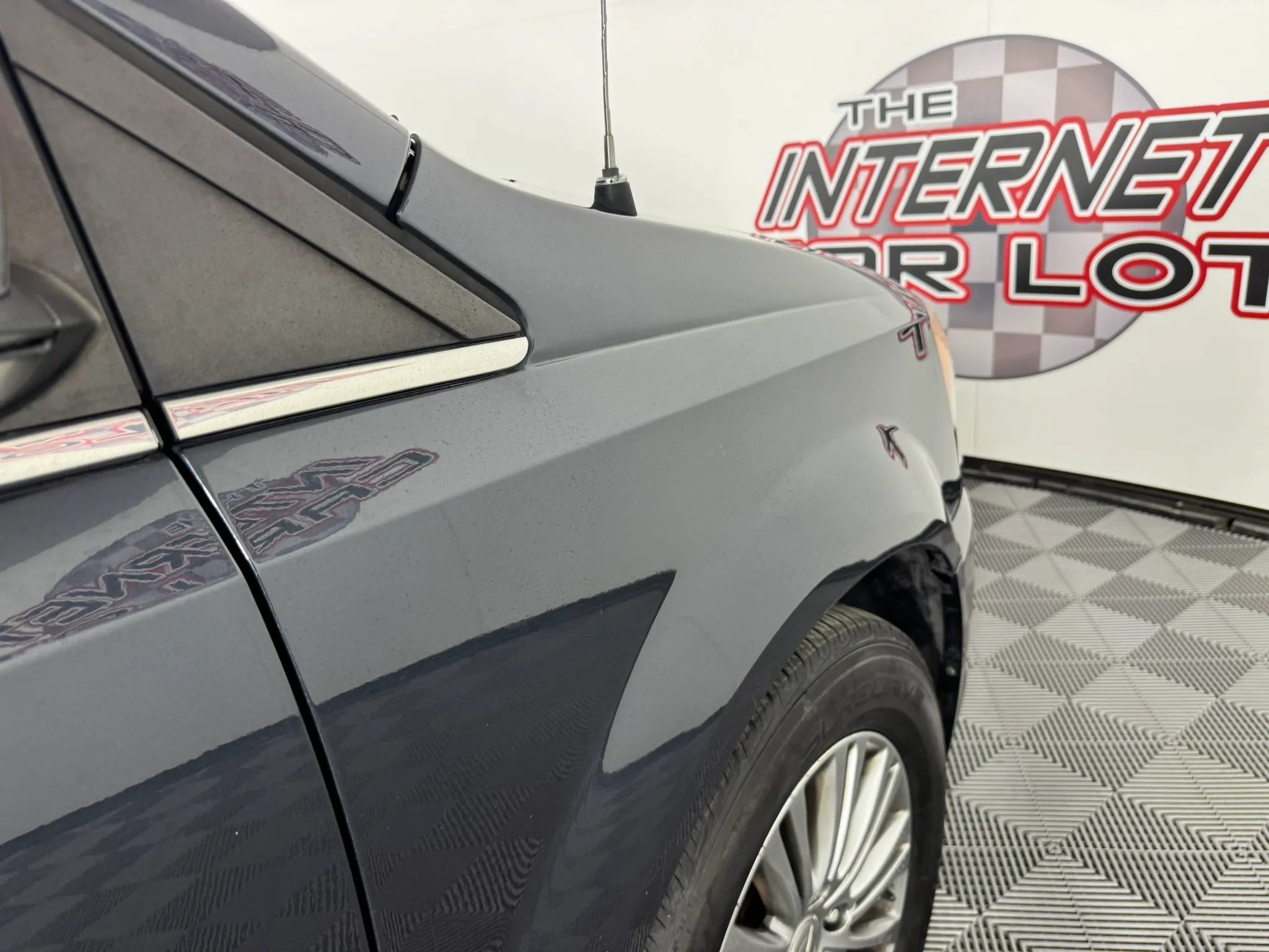 Used 2014 Chrysler Town & Country Touring-L w/ Driver Convenience Group FWD image 28