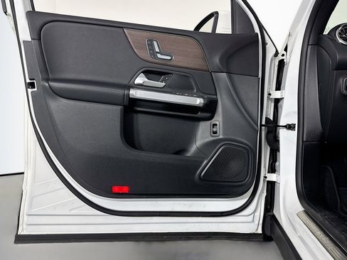 Certified 2023 Mercedes-Benz GLB 250 image 21