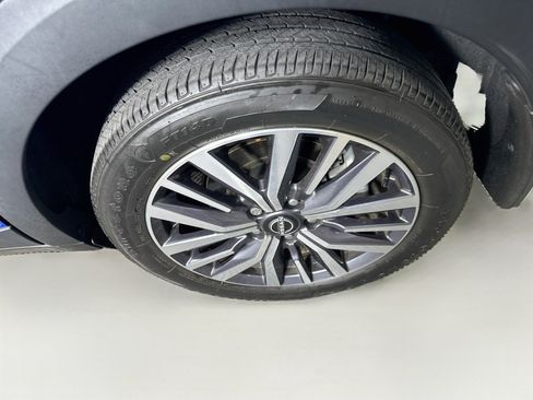 Used 2023 Nissan Kicks SV FWD image 11