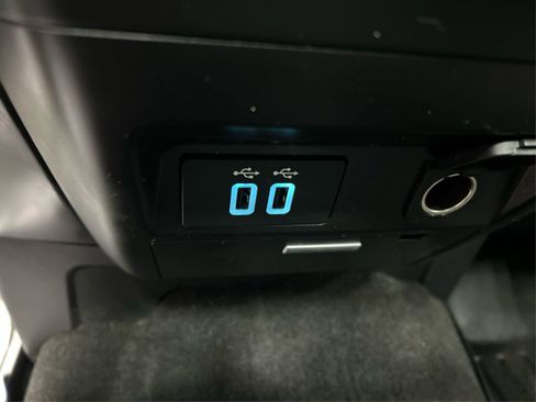Used 2018 Ford F150 XLT w/ Equipment Group 302A Luxury AWD/4WD image 32