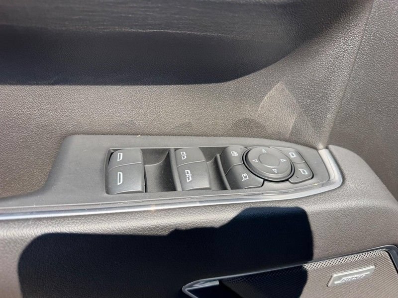 Used 2022 Chevrolet Silverado 1500 LTZ w/ Technology Package AWD/4WD image 17