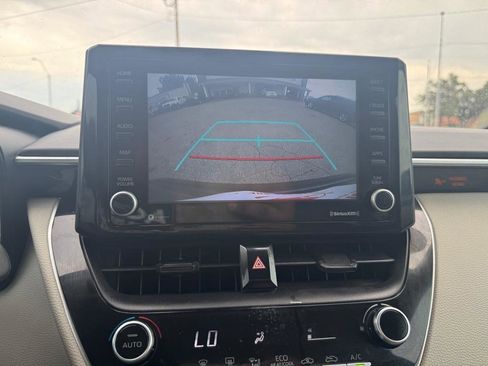 Used 2022 Toyota Corolla LE image 11