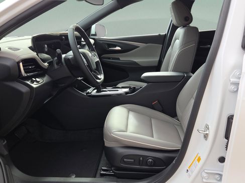 New 2026 Buick Envista Avenir FWD image 9