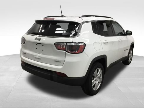 Used 2022 Jeep Compass Latitude w/ Convenience Group AWD/4WD image 13