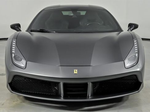 Used 2017 Ferrari 488 GTB RWD image 4