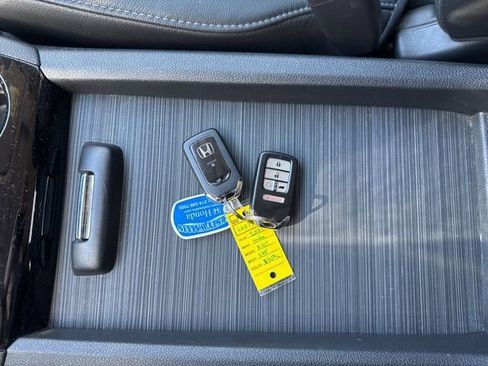 Certified 2021 Honda Pilot Touring image 28