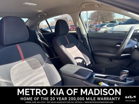 Used 2022 Nissan Sentra SR w/ Midnight Edition image 38