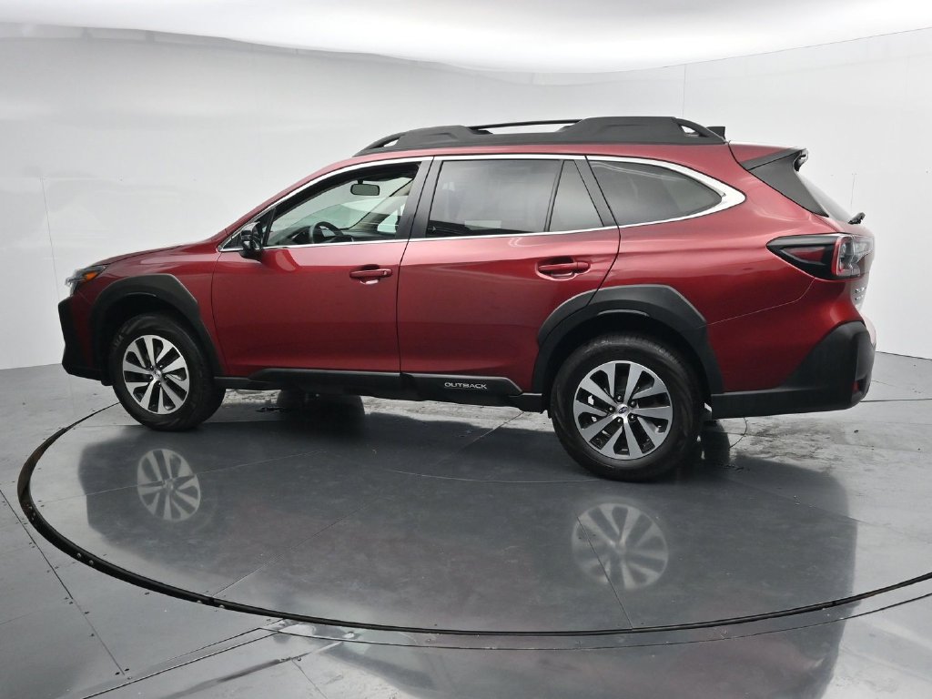 Used 2024 Subaru Outback Premium AWD/4WD image 5