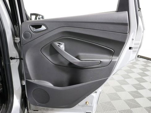 Used 2016 Ford Escape SE w/ SE Chrome Package image 21