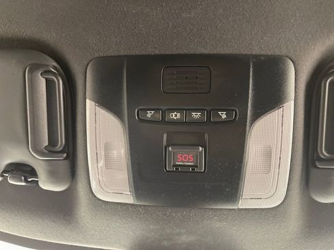 Used 2019 Toyota Corolla Hatchback image 29