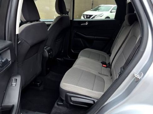 Used 2021 Ford Escape SE w/ Cold Weather Package AWD/4WD image 10