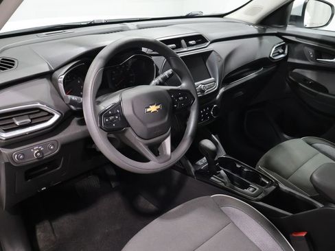 Used 2023 Chevrolet TrailBlazer LT AWD/4WD image 16