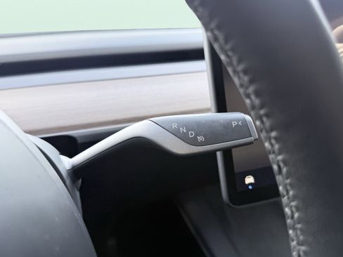 Used 2024 Tesla Model Y Long Range image 67