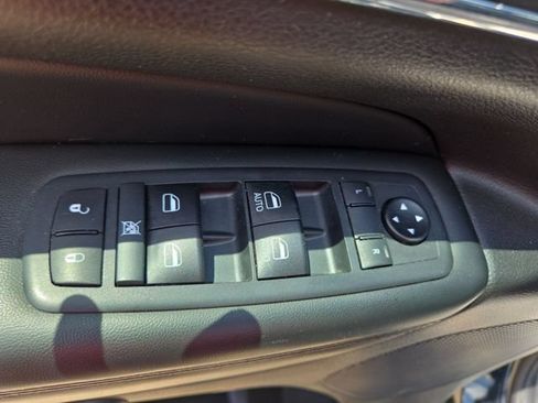 Used 2020 Jeep Grand Cherokee Limited AWD/4WD image 12