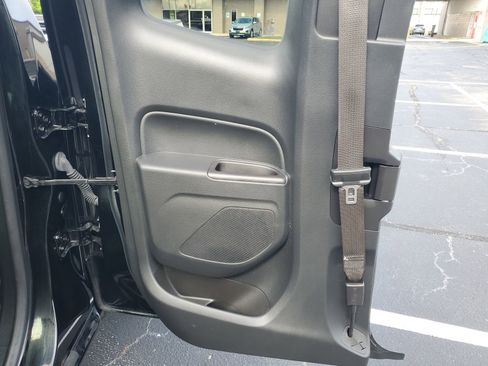 Used 2022 Chevrolet Colorado LT w/ Fleet Safety Package RWD image 22