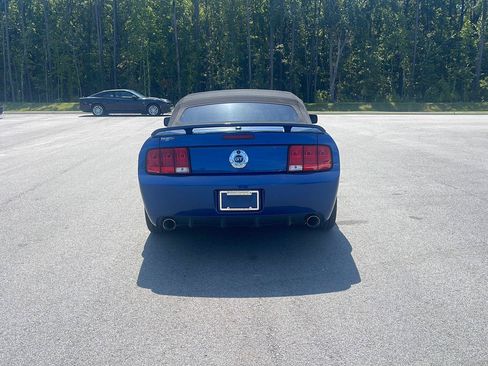 Used 2009 Ford Mustang GT RWD image 8