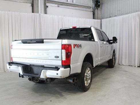 Used 2017 Ford F250 Platinum w/ Platinum Ultimate Package AWD/4WD image 26