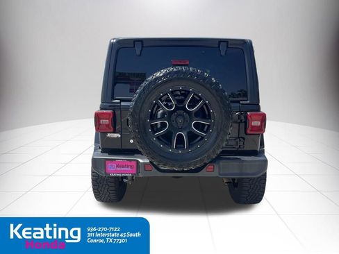 Used 2018 Jeep Wrangler Unlimited Sahara w/ LED Lighting Group AWD/4WD image 7