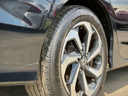 Used 2017 Honda Accord EX image 24