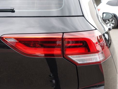 Certified 2025 Volkswagen GTI SE FWD image 6