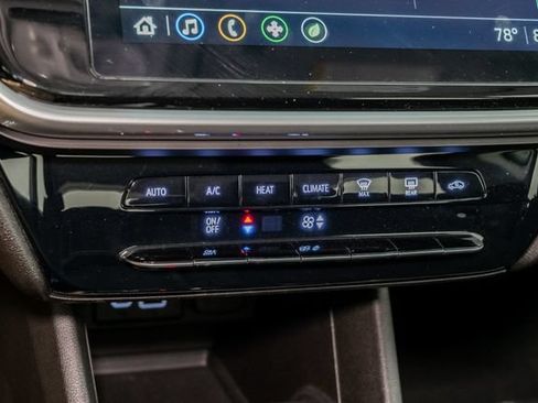 Used 2023 Chevrolet Bolt LT FWD image 19