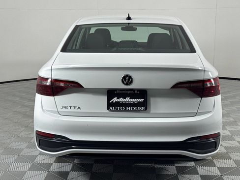 Used 2024 Volkswagen Jetta S image 6