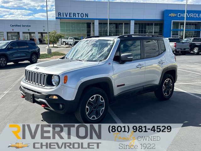 Used 2016 Jeep Renegade Trailhawk w/ Premium Trailhawk Package AWD/4WD image 1