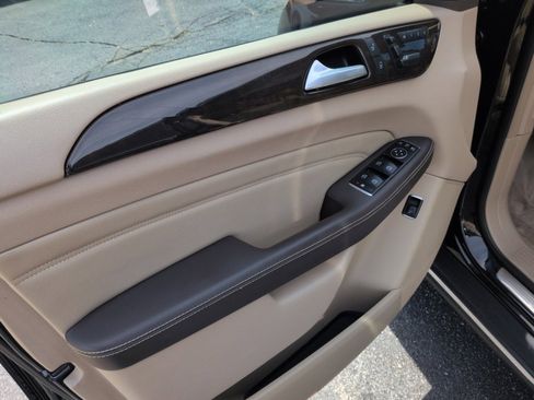 Used 2015 Mercedes-Benz ML 350 4MATIC image 32