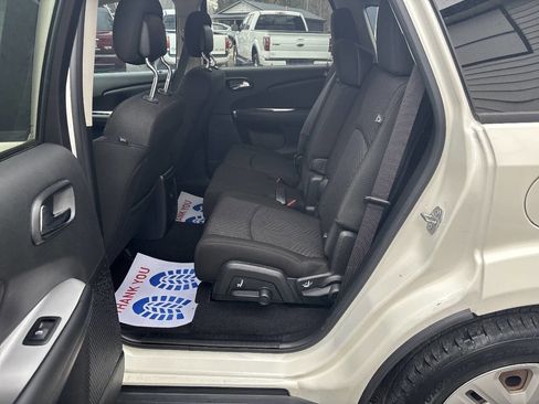 Used 2019 Dodge Journey SE w/ Connectivity Group image 14