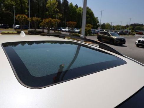 Used 2018 Subaru Forester 2.5i Touring w/ Popular Package #2 AWD/4WD image 9