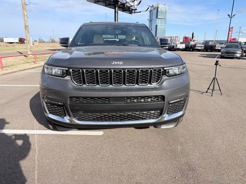 New 2025 Jeep Grand Cherokee L Limited image 2