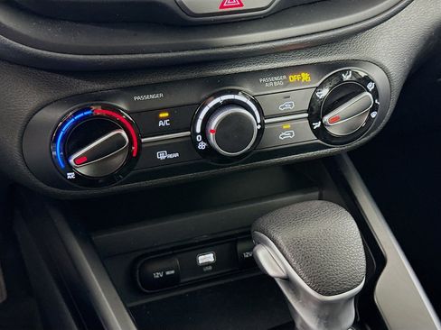 Used 2025 Kia Soul LX w/ LX Technology Package image 23