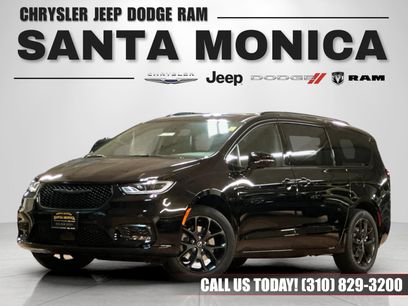 New 2026 Chrysler Pacifica Limited