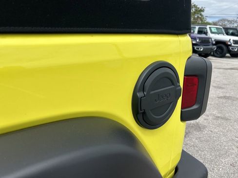 Used 2023 Jeep Wrangler Sport S image 22
