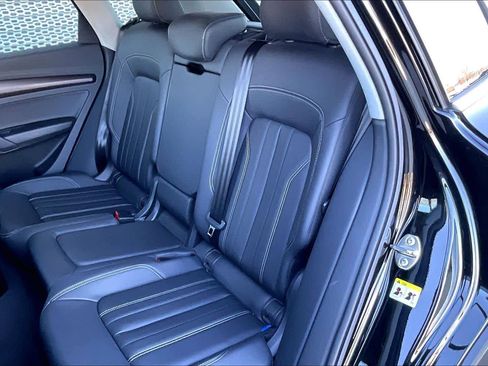 Used 2023 Audi Q5 2.0T Premium w/ Convenience Package image 20