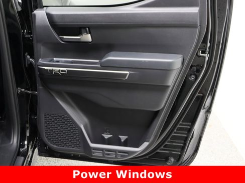 Used 2025 Toyota Tacoma TRD Off-Road image 33