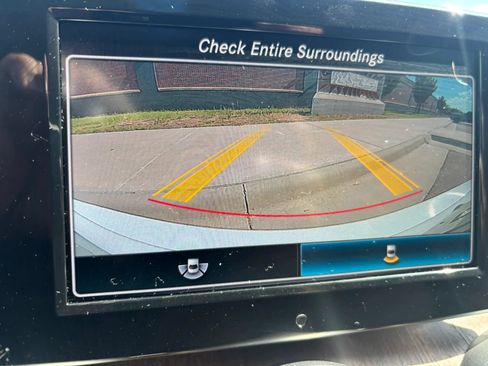 Used 2019 Mercedes-Benz C 300 4MATIC Sedan image 18
