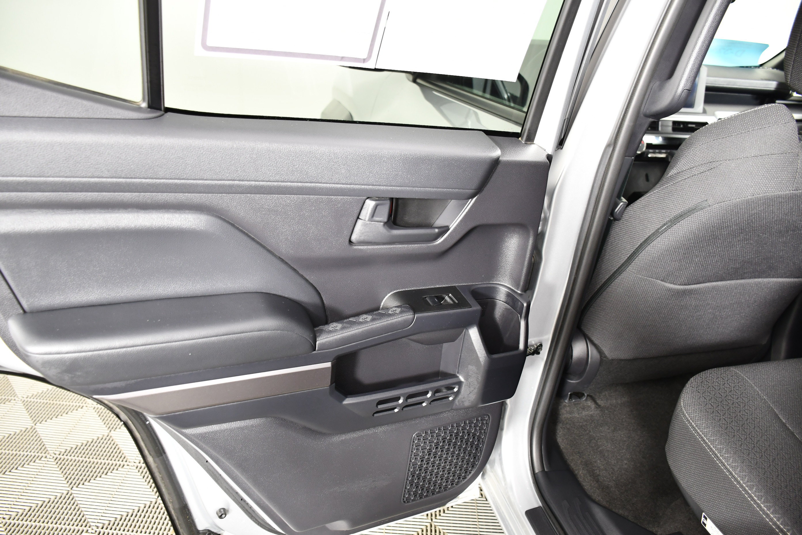 Used 2026 Toyota 4Runner SR5 AWD/4WD image 46