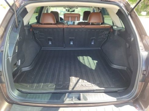 Used 2019 Subaru Outback 2.5i Touring w/ Popular Package #3A AWD/4WD image 8