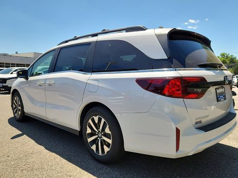 New 2026 Honda Odyssey EX-L image 4