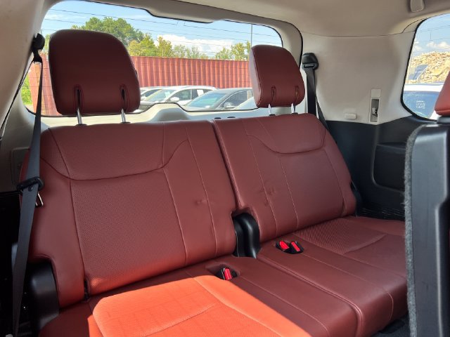 Used 2017 Lexus LX 570 4WD image 26