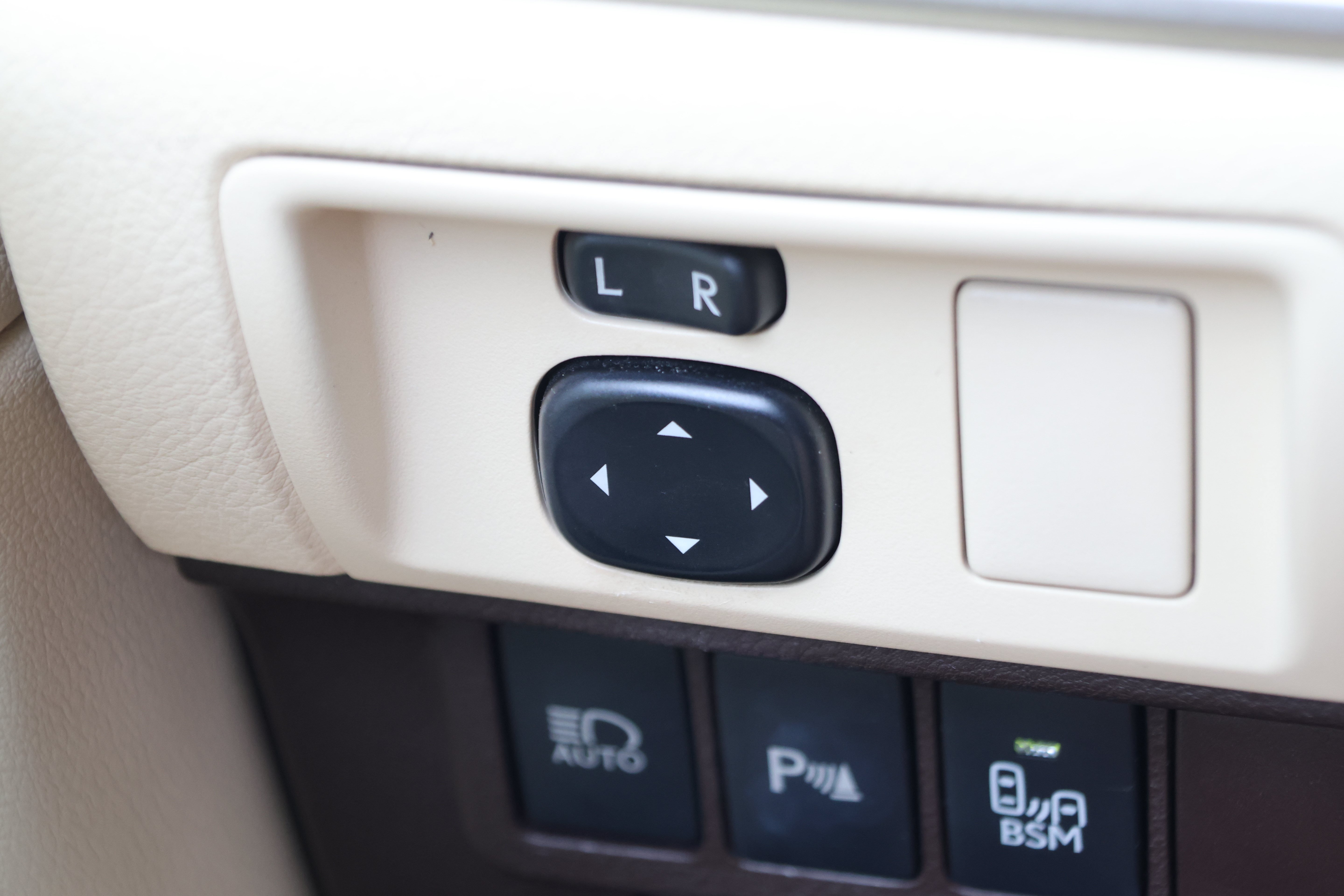 Used 2017 Lexus ES 350 w/ Luxury Package FWD image 15
