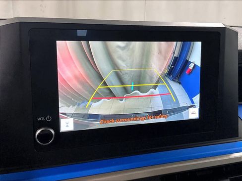 Certified 2025 Toyota Tacoma TRD Off-Road image 19