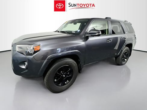 Used 2023 Toyota 4Runner SR5 Premium w/ Moonroof Package RWD image 29