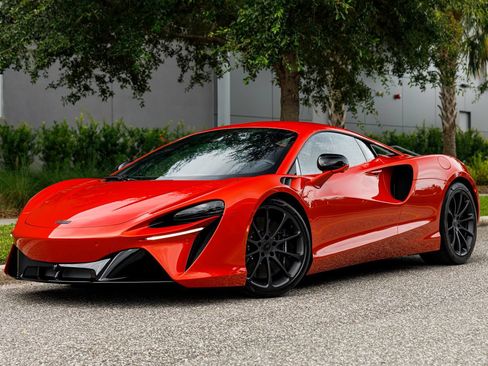 New 2026 McLaren Artura RWD image 31