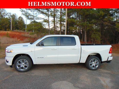 New 2026 RAM 1500 Big Horn AWD/4WD image 3
