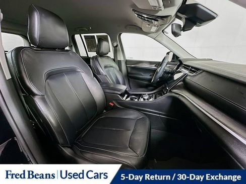 Used 2023 Jeep Grand Cherokee Limited AWD/4WD image 35