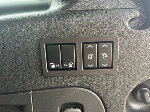 Used 2020 Cadillac Escalade ESV Platinum AWD/4WD image 9