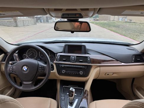 Used 2014 BMW 320i Sedan image 13